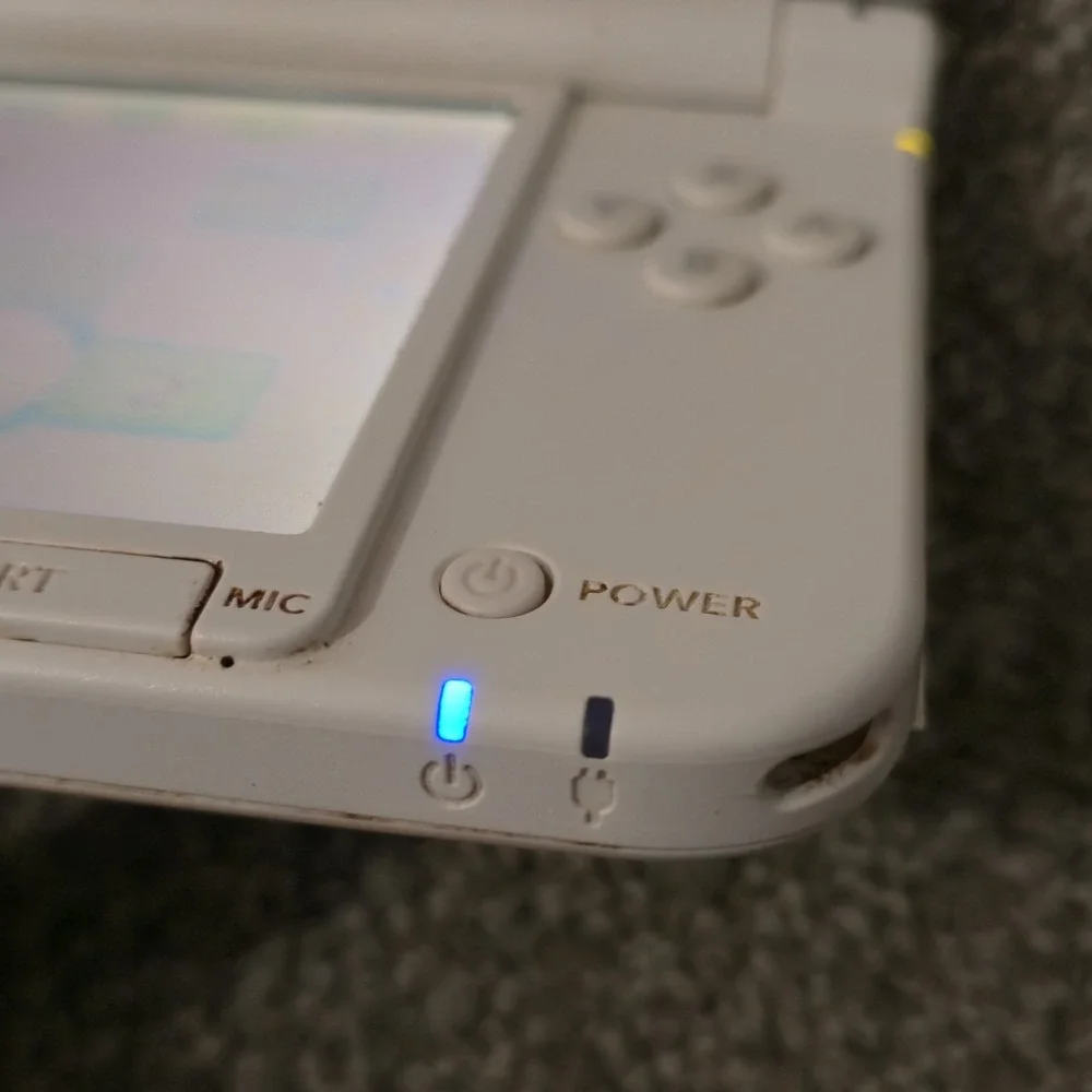 Nintendo 3DS XL Console - Yoshi Special Edition - USED - No Charger READ